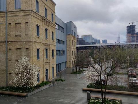 коммерческая по адресу Науки просп., 1