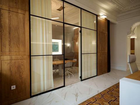 комерційна за адресою Шота Руставелі вул., 1