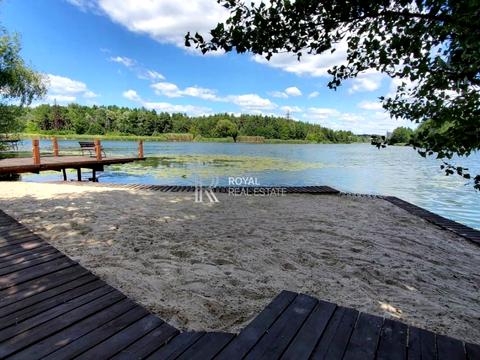 будинок за адресою Вишнева вул.