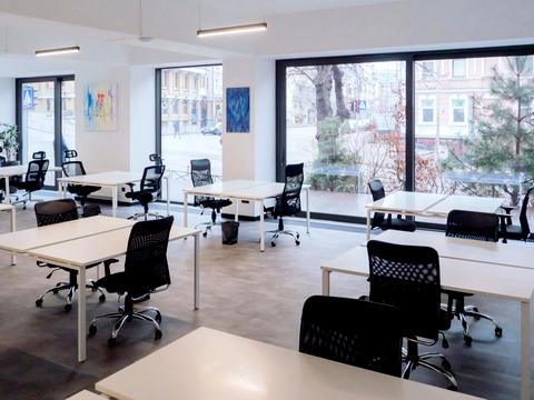 комерційна за адресою Саксаганського вул., 1-Г