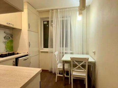 квартира за адресою Олександра Поля просп. (Кірова), 102-А