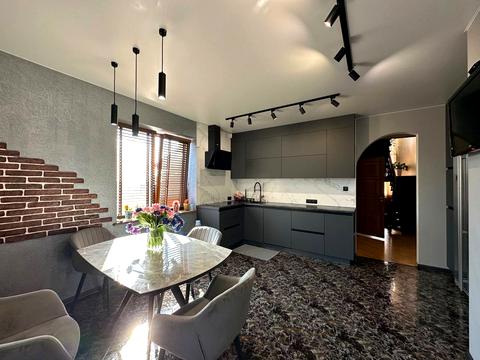 будинок за адресою Січових Стрільців