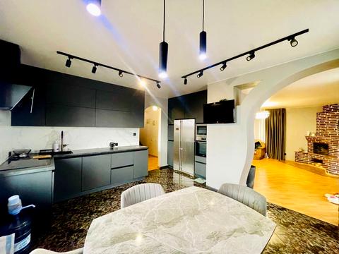 будинок за адресою Січових Стрільців