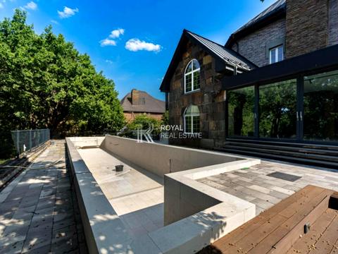 будинок за адресою Монашинська вул., 1