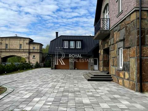 будинок за адресою Монашинська вул., 1