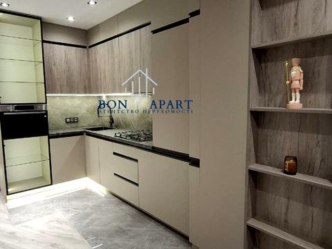 квартира за адресою Радісна вул., 6