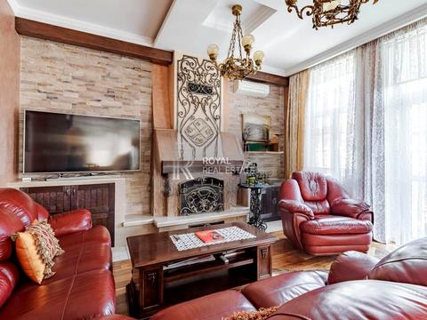 будинок за адресою Лютнева вул.