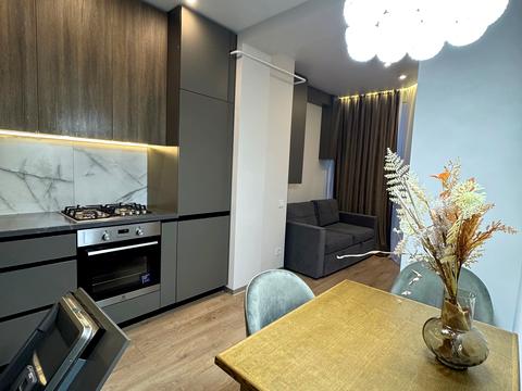 квартира по адресу Радісна, 4