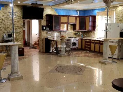 дом по адресу Сергія Світославського вул.