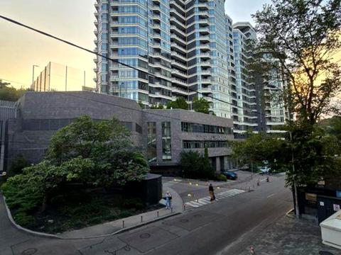 комерційна за адресою Болсуновська вул. (Сергія Струтинського), 21