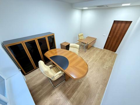 комерційна за адресою Інститутська вул., 18-А