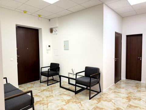 комерційна за адресою Інститутська вул., 18-А