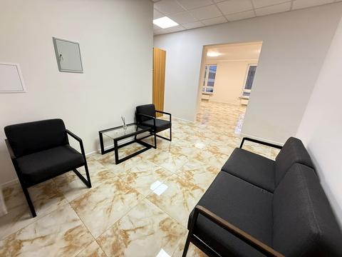 комерційна за адресою Інститутська вул., 18-А