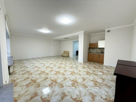 комерційна за адресою Інститутська вул., 18-А