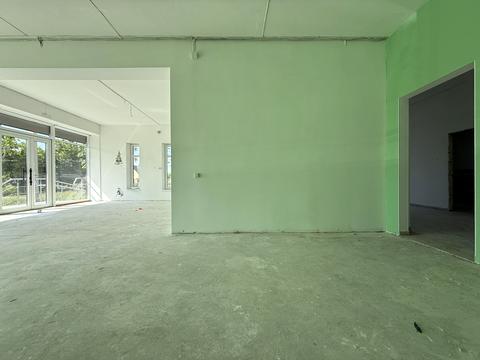 коммерческая по адресу Весняна ул., 18