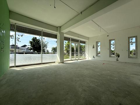 коммерческая по адресу Весняна ул., 18