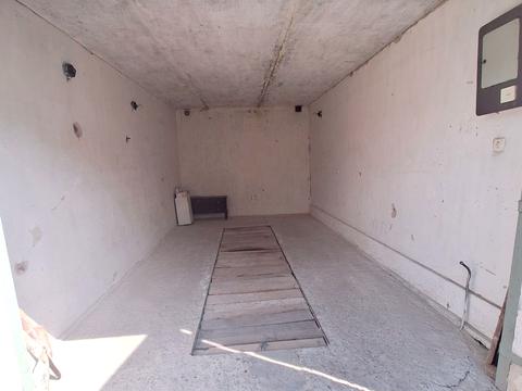 паркомісце за адресою Демнянська вул., 1