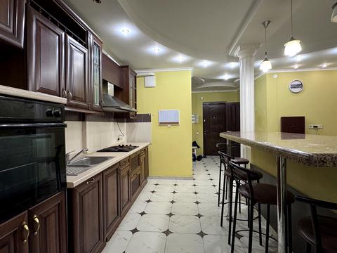 квартира за адресою Ованеса Туманяна вул., 3