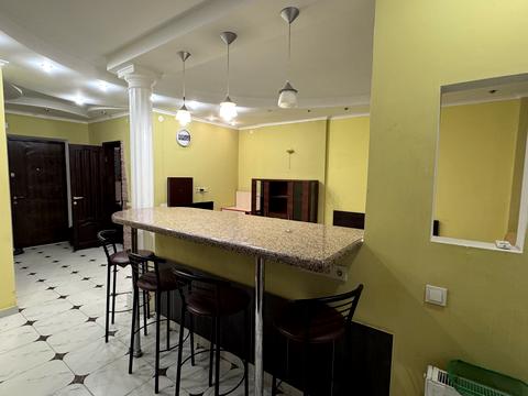 квартира за адресою Ованеса Туманяна вул., 3