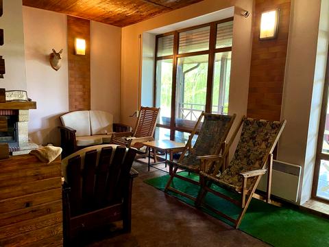 комерційна за адресою Низова, 2д