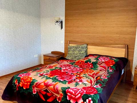 комерційна за адресою Низова, 2д