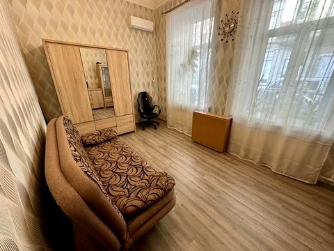 квартира за адресою Набережно-Хрещатицька вул., 7-В