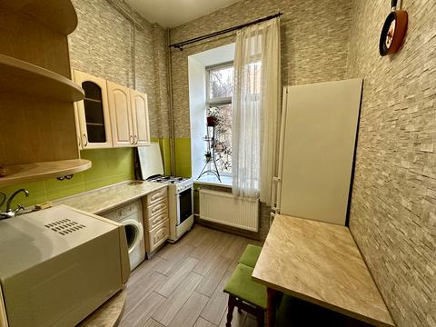 квартира за адресою Набережно-Хрещатицька вул., 7-В