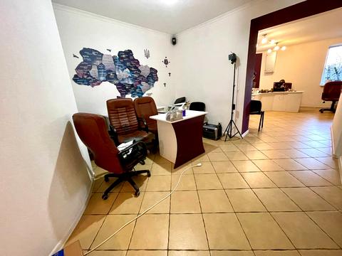 комерційна за адресою Зодчих вул., 3