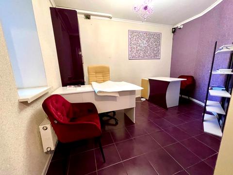 комерційна за адресою Зодчих вул., 3