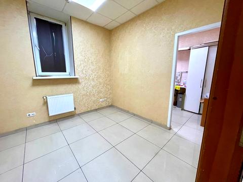 комерційна за адресою Келецька вул., 78