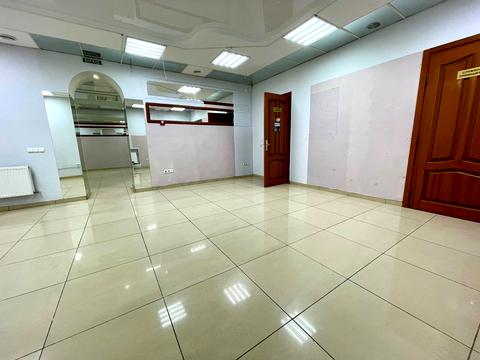 комерційна за адресою Келецька вул., 78