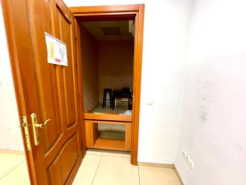 комерційна за адресою Келецька вул., 78