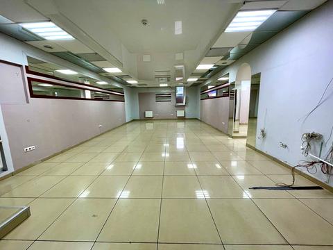 комерційна за адресою Келецька вул., 78