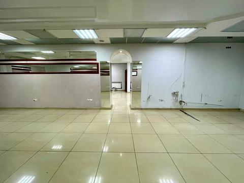 комерційна за адресою Келецька вул., 78