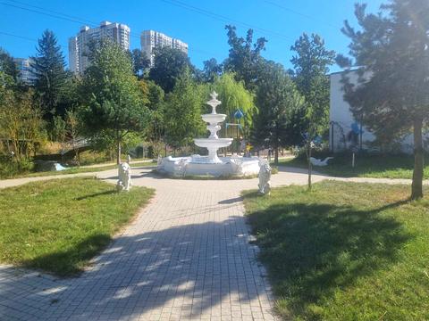 комерційна за адресою Магістральна вул., 33