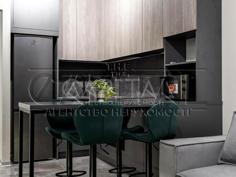 квартира за адресою Салютна вул., 2к6