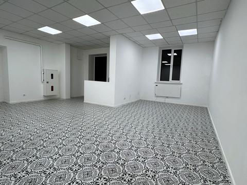 комерційна за адресою Машинобудівників вул., 29