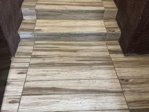 комерційна за адресою Машинобудівників вул., 29