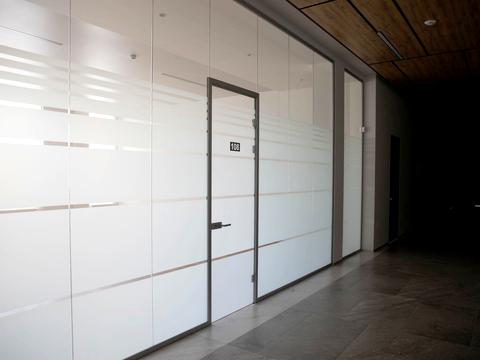 коммерческая по адресу Київська ул., 19а