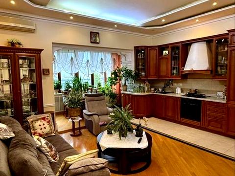 квартира за адресою Академіка Богомольця вул., 7/14