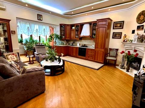 квартира за адресою Академіка Богомольця вул., 7/14