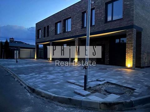 будинок за адресою Кар'єрна вул.