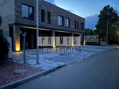 будинок за адресою Кар'єрна вул.