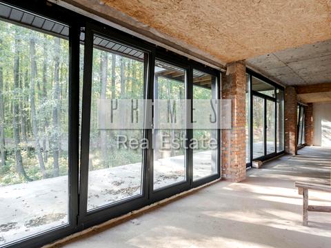 будинок за адресою Набережна вул.