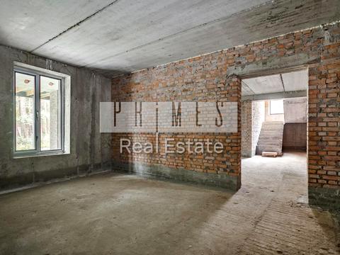 будинок за адресою Набережна вул.