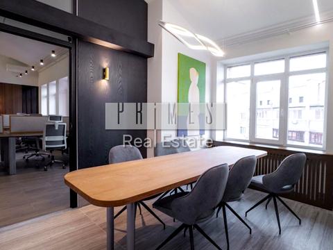 комерційна за адресою Панаса Мирного вул., 8