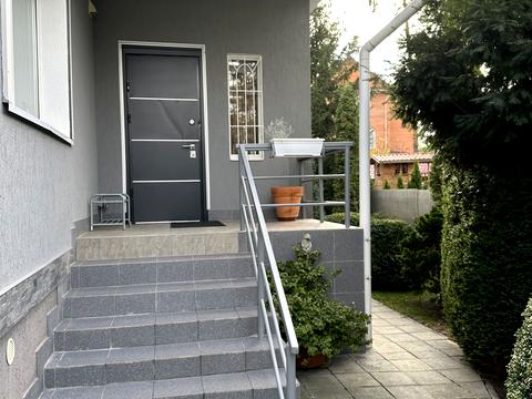 дом по адресу Свято-Покровская ул. (Ленина)