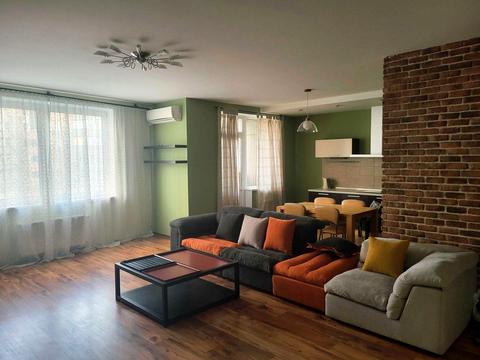 квартира за адресою Раїси Окіпної вул., 10