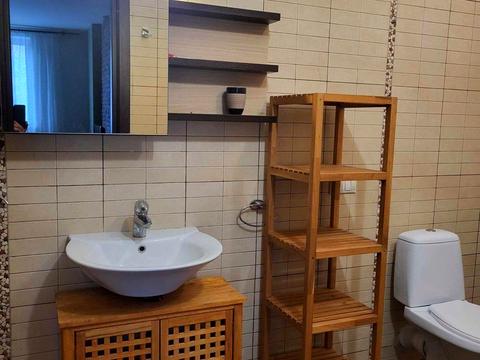 квартира за адресою Раїси Окіпної вул., 10