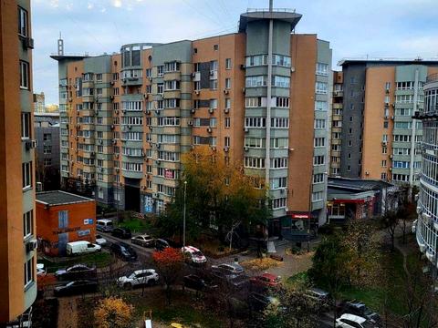 квартира за адресою Раїси Окіпної вул., 10